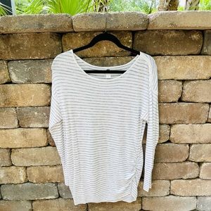 Old navy thin maternity sweater